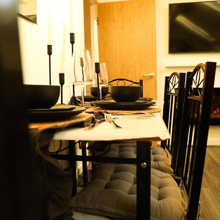 1 Bedroom Apartment Bradford City Centre Foster Square Екстер'єр фото