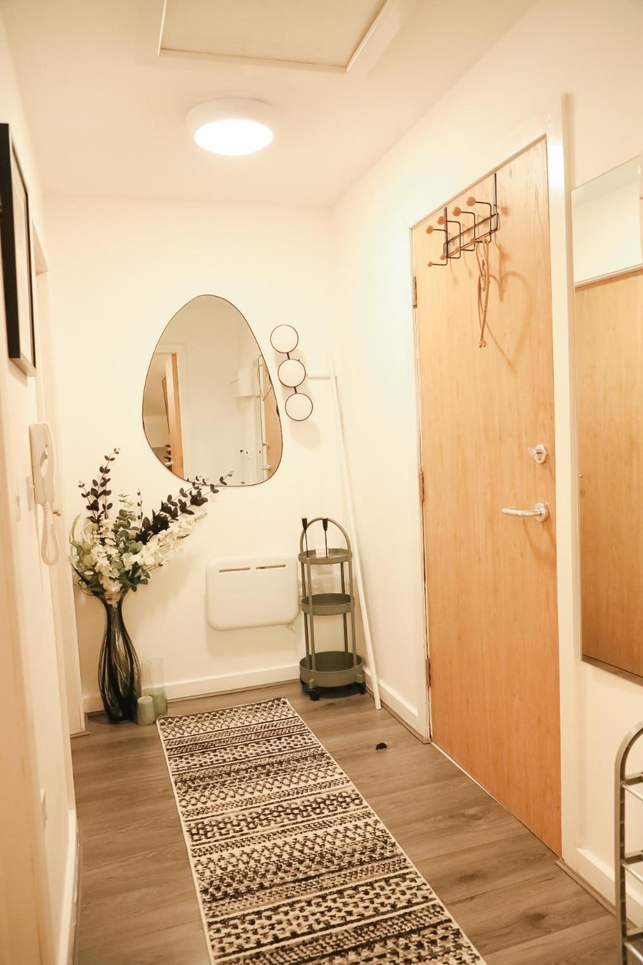 1 Bedroom Apartment Bradford City Centre Foster Square Екстер'єр фото